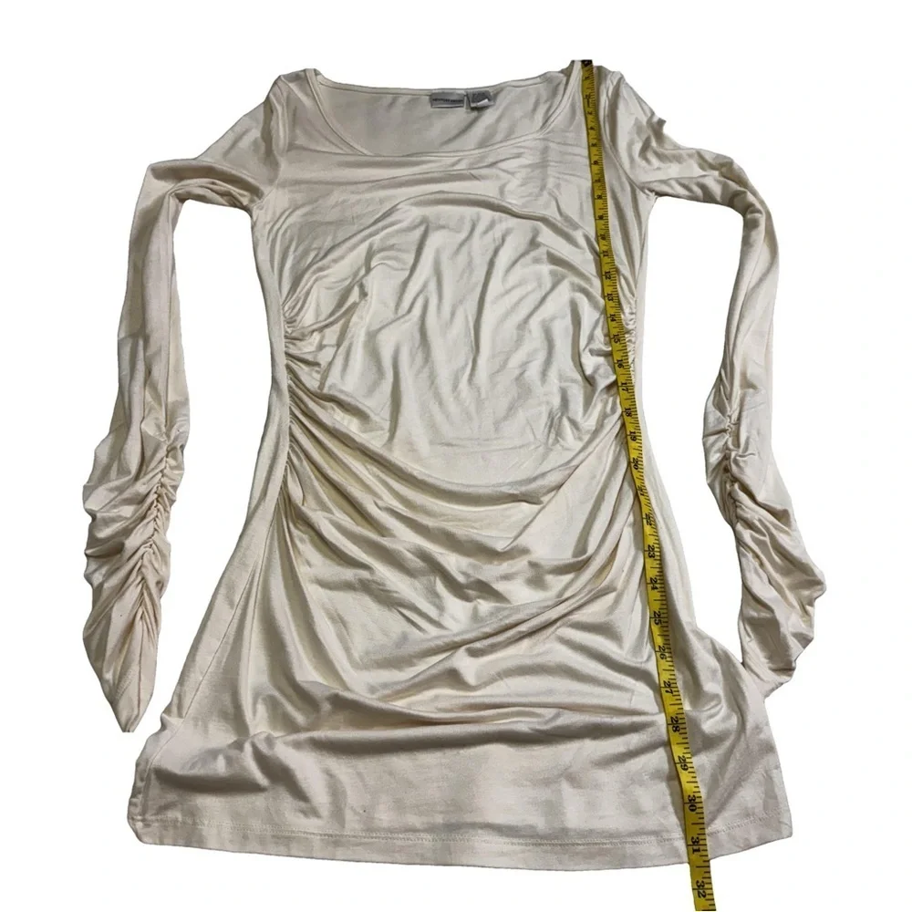 Newport News Cream Long Sleeve Top, Size Small Ruching on Sides and Sleeves NWOT - Picture 10 of 13